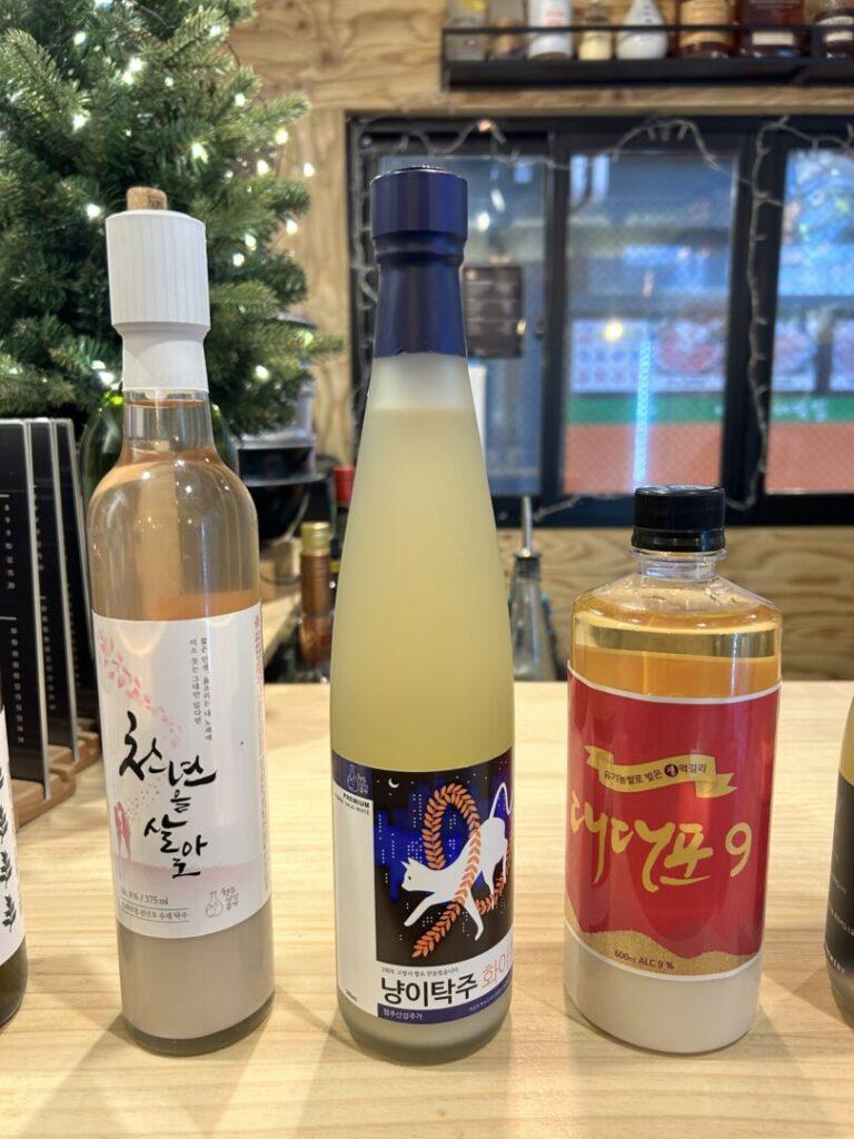 Makgeolli with different types of sweeteners and enzymes