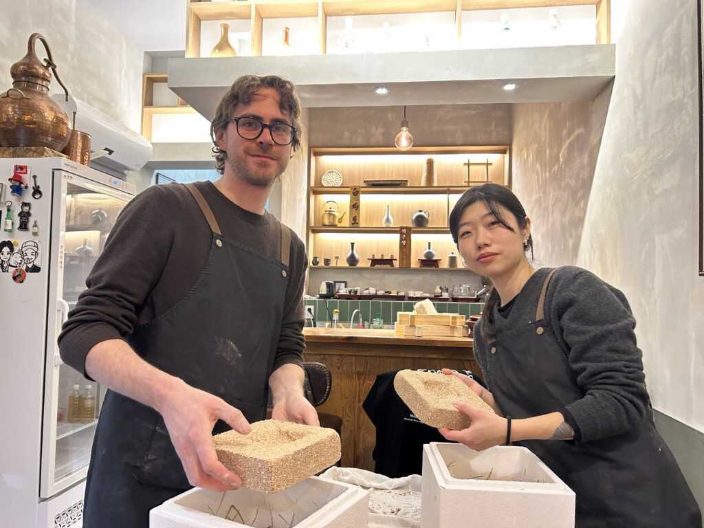 Making Nuruk at Baekusaeng