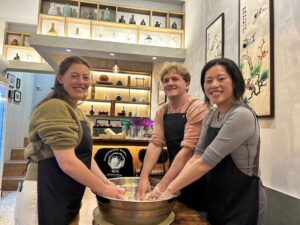 Makgeolli making class at Baekusaeng